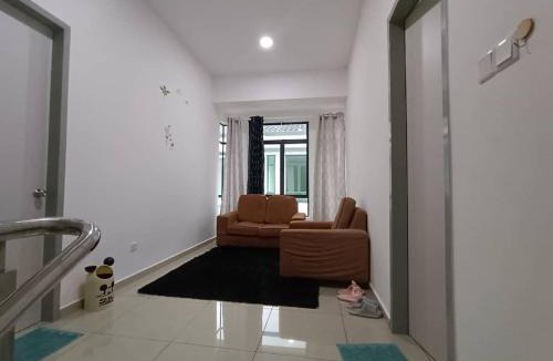 Kluang House | D'ROSE HOMESTAY 2 Rooms