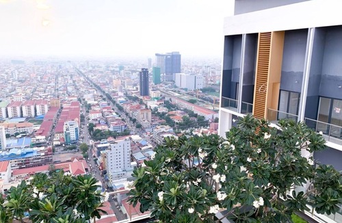 Sangkat Veal Vong House | D Suites at The Skyline One Bedroom No.13