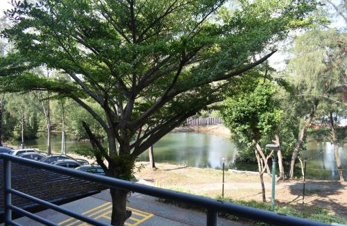 Kampung Bahasa Kapor Hotel | D'Wharf Hotel PD Waterfront
