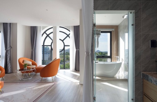 Ha Tien Hotel | Dai Loc Hotel Ha Tien