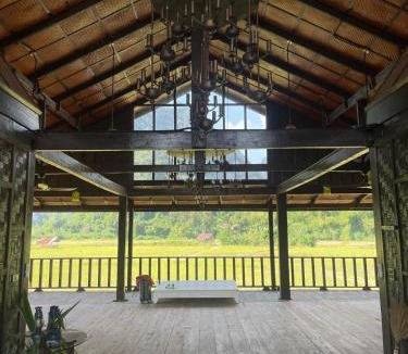 Vang Vieng Villa | Dalasone Pool Villa with Stunning Mountain View
