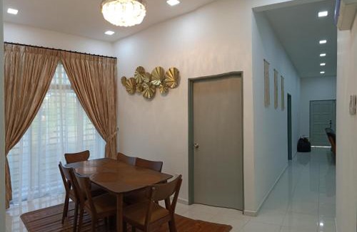 Dungun Ski Chalet | DAR AS SUFI SUITE