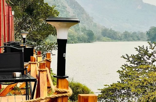 Nong Khiaw House | Delightful 16-bedroom bungalow with AC in Papaya Resort Nong Khiaw