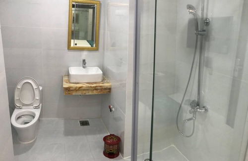Ben Thanh Hotel | Deluxe private room 1 bed ,1 bath , 2 guests in Hotel you and me