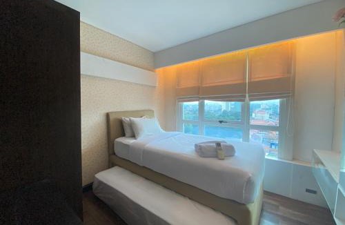 Braga Apartment | Deluxe & Well Appointed 2BR at El Royale Apartment By Travelio
