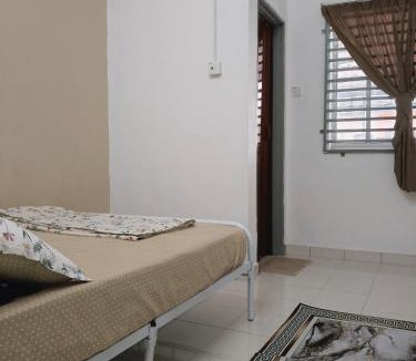 Kampung Chempedak House | DerCha Homestay near Tampin, FREE WIFI