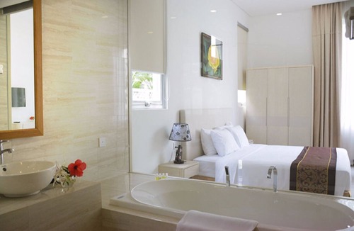 Nha Trang Resort | Diamond Bay Golf & Villas