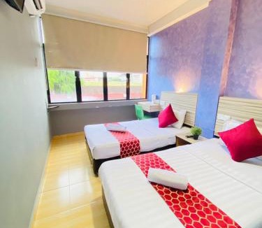 Kampung Tanjung Kapur Hotel | DJ Citi Inn Premier