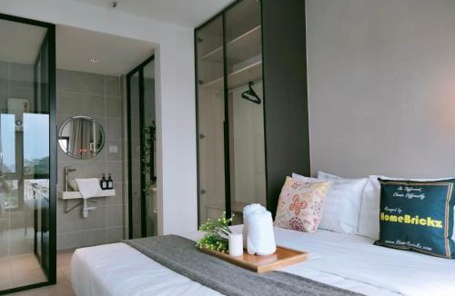 Shah Alam Apartment | DK 2BR 5Pax with balcony NEAR Subang Airport