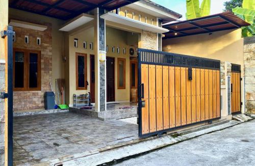 Prambanan Villa | DMoon Villa