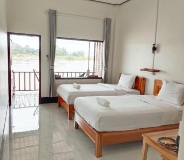 Don Det House | DODAND Studio & Sunset Riverside Guesthouse