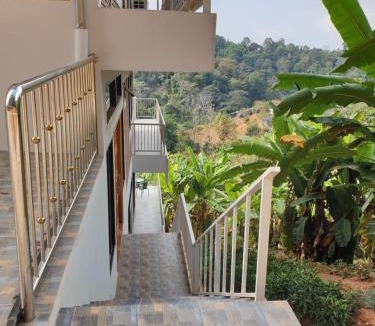 Mae Fa Luang House | DOI TUNG Anisa Homestay