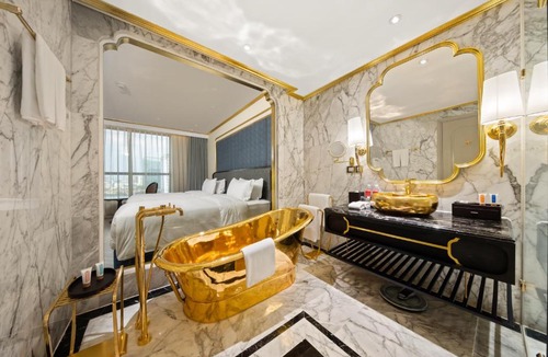 Ba Dinh Hotel | Dolce by Wyndham Hanoi Golden Lake