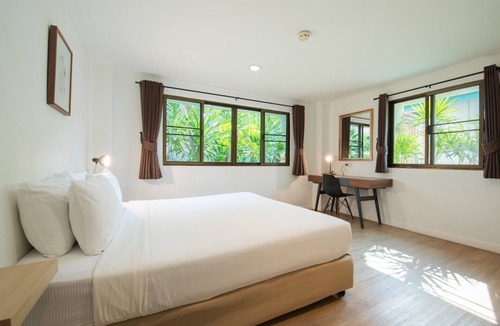 Sam Roi Yot Resort | Dolphin Bay Beach Resort