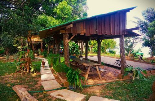 Muang Khong House | Don Falang Homestay- Private Island & Beach