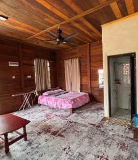 Kampung Sura House | Dorange Family Chalet