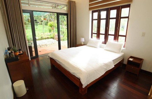 Son Tay Bed & Breakfast | Double Room with Garden View