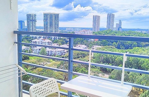 Cyberjaya Apartment | #DP4, Comfy Park View Stay Above DPulze Mall