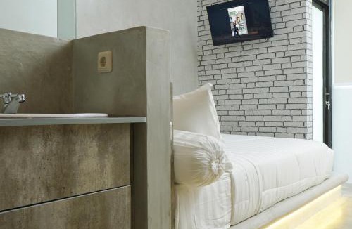 Menteng Hostel | DParagon Jakarta Timur