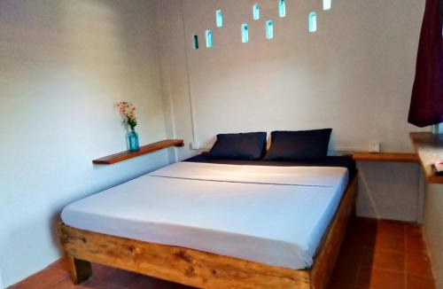 Koh Rong Sanloem Hostel | Dragonfly Guesthouse M'Pai Bay