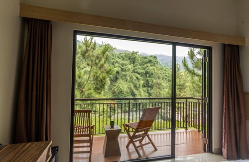 Pasirjambu Hotel | Driam Riverside Resort