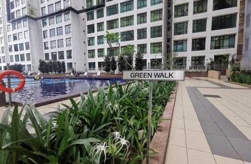 Kempas Apartment | DSummit 3bedroom WiFi Netflix 5 Pax