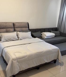 Setia Tropika Apartment | Duck Duck House 3BR 7-11 PAX