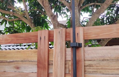 Kampung Pagar Besi House | Dumoh Kayu Homestay