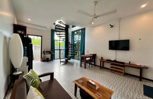 Siem Reap House | Duplex, 1BR Loft, King Bed, Pool, Garden, Sony Soundbar