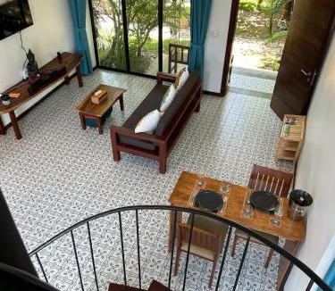 Siem Reap House | Duplex Loft, King Bed, Balconies, Fast WIFI, Pool & Garden