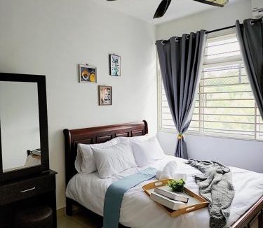 Presint 15 Apartment | Dwiputra 3BR Fully AirCon Homestay