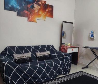 Bandar Baru Salak Tinggi House | E&A Homestay KLIA - 4R 3B - Wifi-Netflix