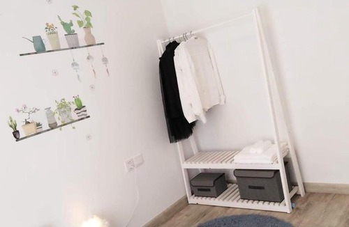 Van Giang Apartment | Ecopark Homestay Lake 1pn