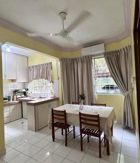 Penampang Apartment | Ecozy Homestay at Beverly Hills Phase 3 Penampang