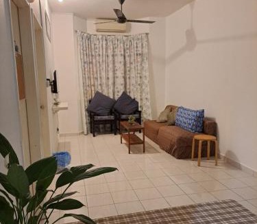 Penampang Apartment | Edaman Holiday Home