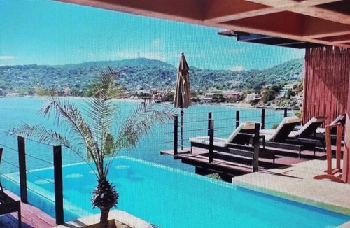 Zihuatanejo Condo | El Nido, Casa 2 - GORGEOUS BAY VIEWS - NOBODY BETWEEN YOU AND THE WATER