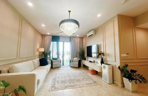 Taman Keramat House | Elegant & Modern Luxe & KLCC Sunset View & Fast Wifi!