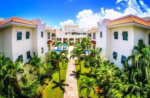 Playacar Condo | Elegant & Quiet 2BR Oasis in Playacar- 5 Min to Beach, Pool AcccessGolf & Tennis