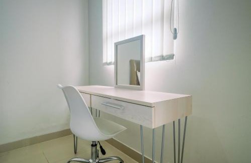 Pondokcina Apartment | Elegant with Modern Design 1BR Apartment at Atlanta Residences By Travelio