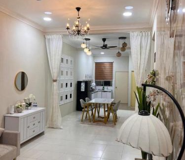 Pulau Sebang House | Elora Homestay