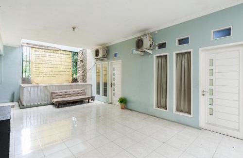 Kalimalang Hotel | Elza House near Kalimalang RedPartner