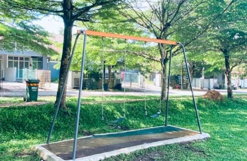 Jeli House | EM Suite Homestay Jeli
