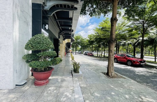 Thu Thiem Apartment | * Emperor 3BRs Apt-Tremendous HaborView in D2