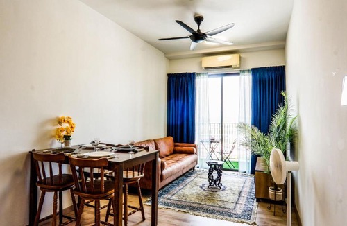 Petaling Jaya Apartment | Emporis SOHO Kota Damansara by Airhost