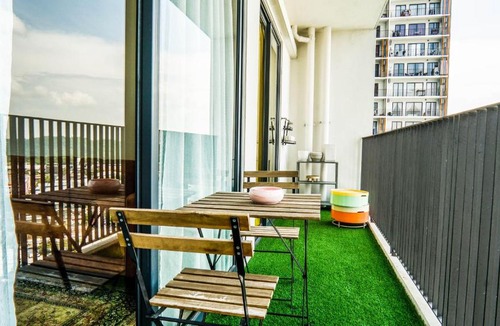 Petaling Jaya Apartment | Emporis SOHO Kota Damansara by Airhost