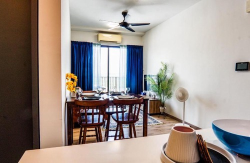 Petaling Jaya Apartment | Emporis SOHO Kota Damansara by Airhost