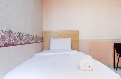Suko Manunggal Hotel | Enchanting Spacious 2Br+1 Apartment at Taman Beverly