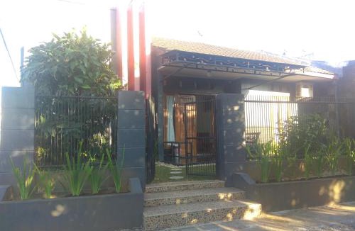 Purwokerto House | Endah Homestay Syariah