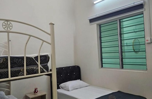 Kampung Banjar House | ER Homestay Teluk Intan 3bedrooms