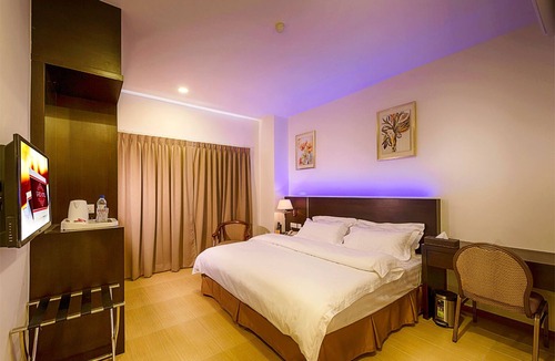 Central Seberang Perai Hotel | ERNES Hotel Alma Bukit Mertajam